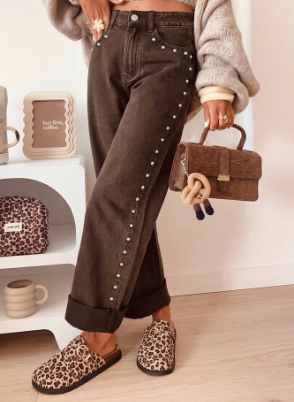 STUDDED JEANS